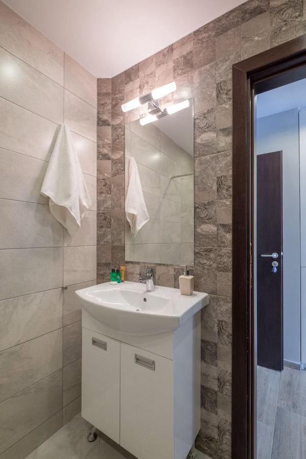 Quiet & Airy Modern Apt. Top Centre Free Parking София Экстерьер фото