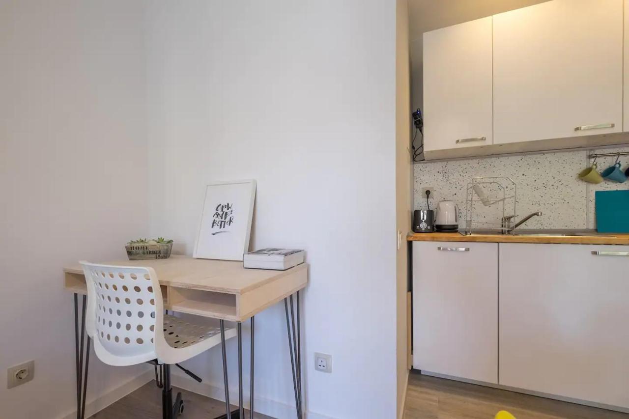 Quiet & Airy Modern Apt. Top Centre Free Parking София Экстерьер фото